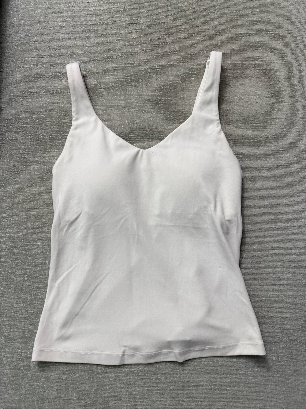 Offline Classic White V-Neck Tank Top -built in bra sz XS